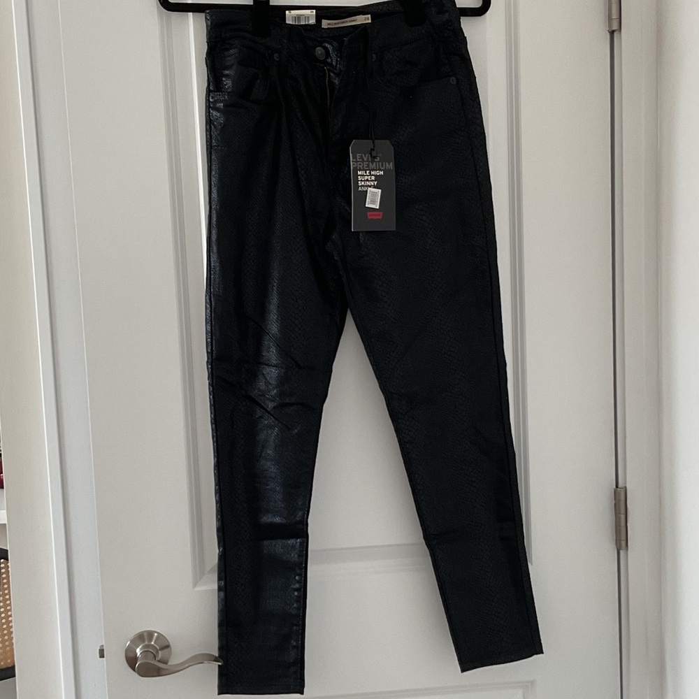 Levi's Black Textured Skinny Jeans